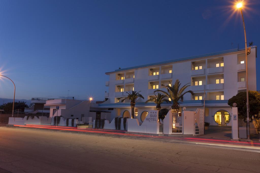 Sud Beach Hotel Fronte Mare By Ria Hotels Marina Di Pulsano Стая снимка