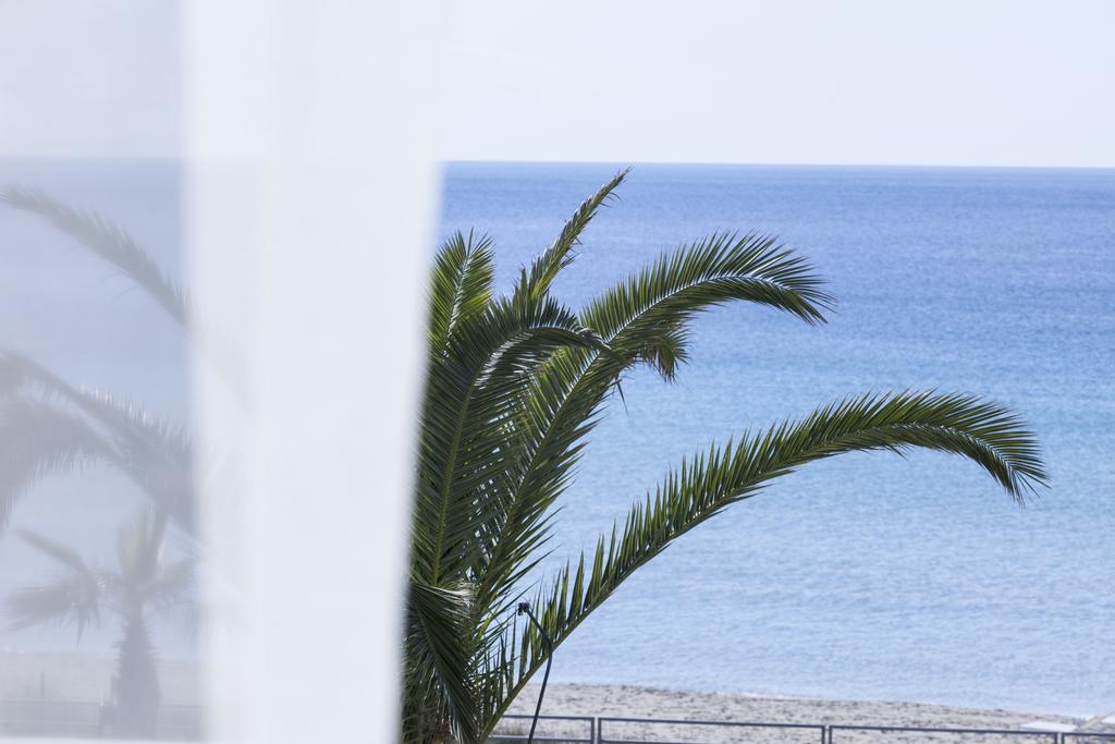 Sud Beach Hotel Fronte Mare By Ria Hotels Marina Di Pulsano Екстериор снимка