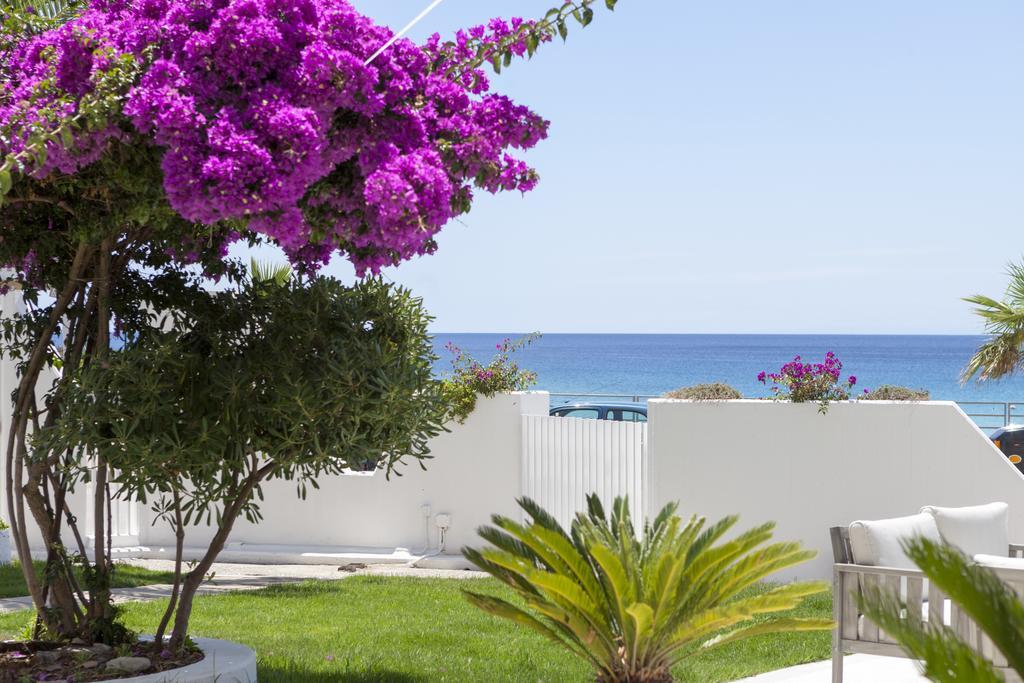 Sud Beach Hotel Fronte Mare By Ria Hotels Marina Di Pulsano Екстериор снимка